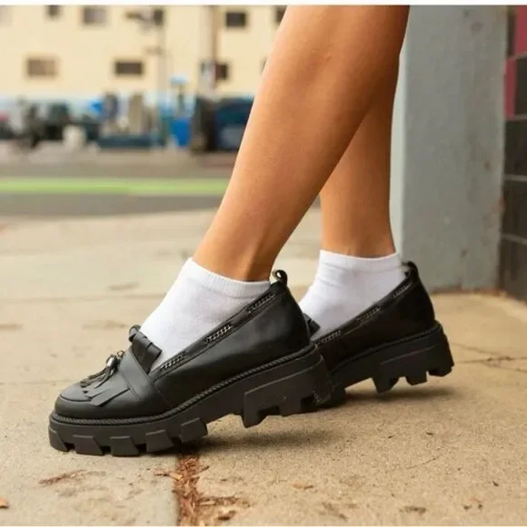 Kelsi Dagger Burke Black Lug Sole Loafer shoes size 8.5 - Picture 2 of 11